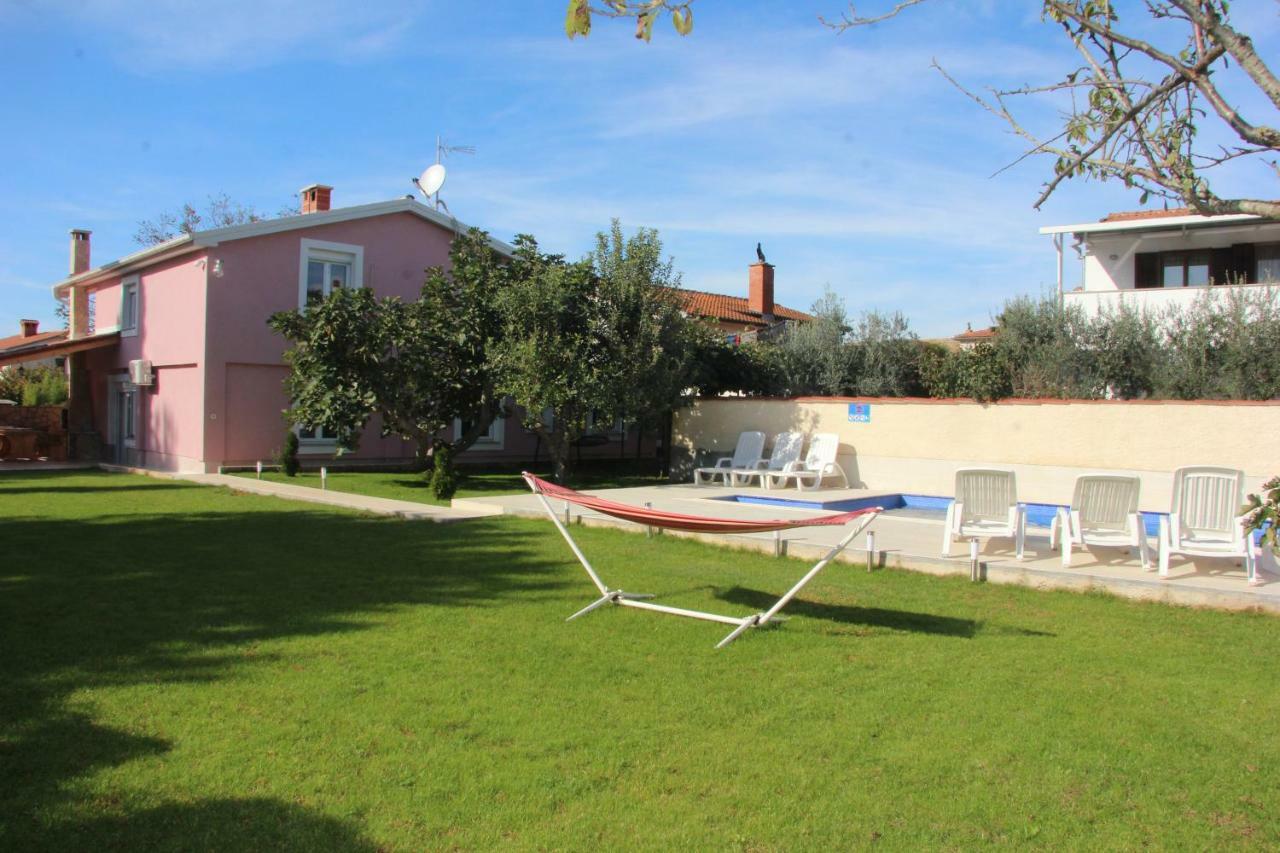 Vacation House "Viola" Fažana Exteriör bild